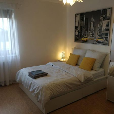 אוסטראון Apartament Zeta Park Centrum מראה חיצוני תמונה
