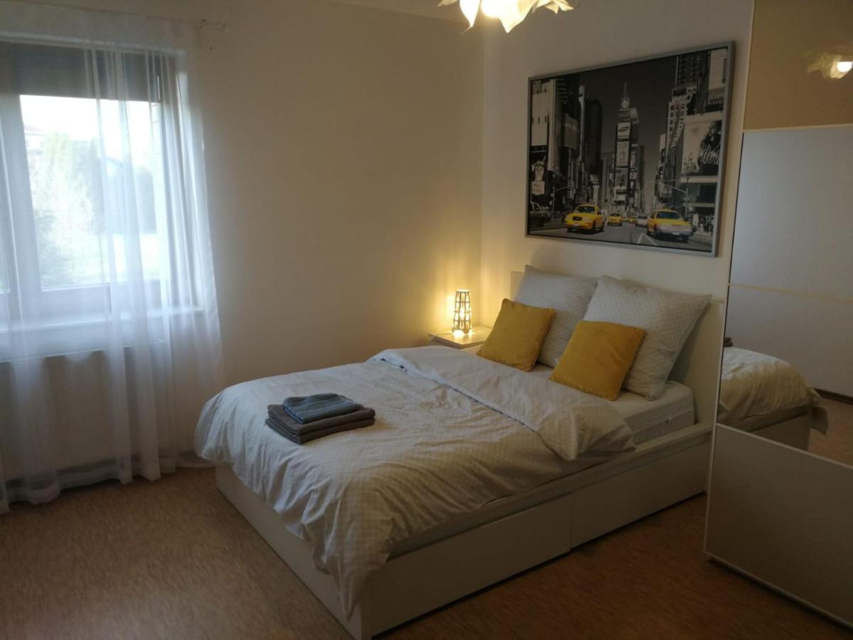 אוסטראון Apartament Zeta Park Centrum מראה חיצוני תמונה