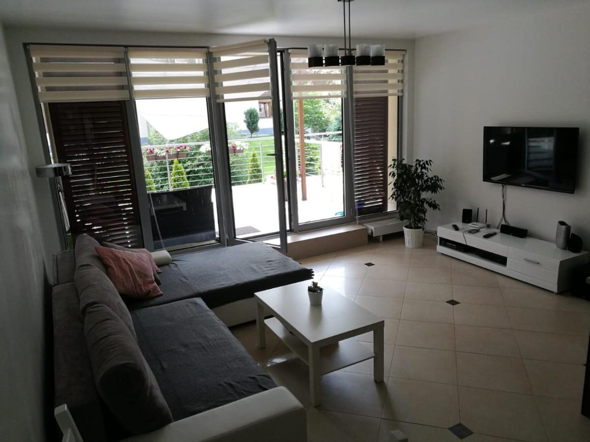 אוסטראון Apartament Zeta Park Centrum מראה חיצוני תמונה