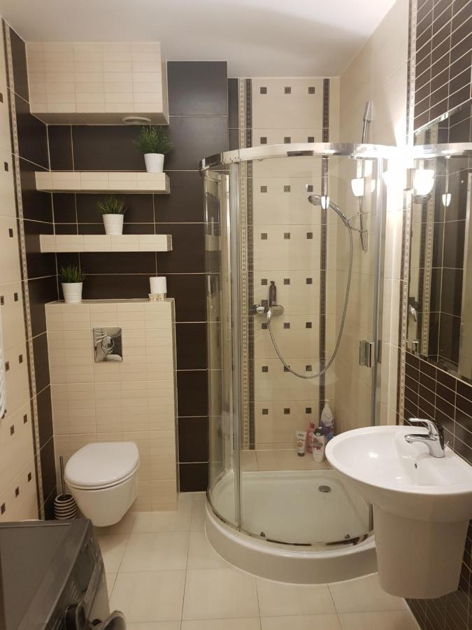 אוסטראון Apartament Zeta Park Centrum מראה חיצוני תמונה